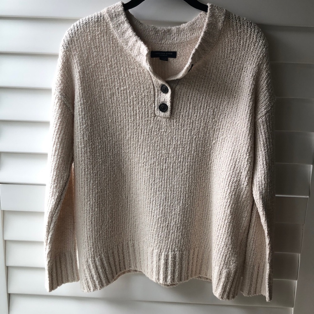 American Eagle soft summer sweater